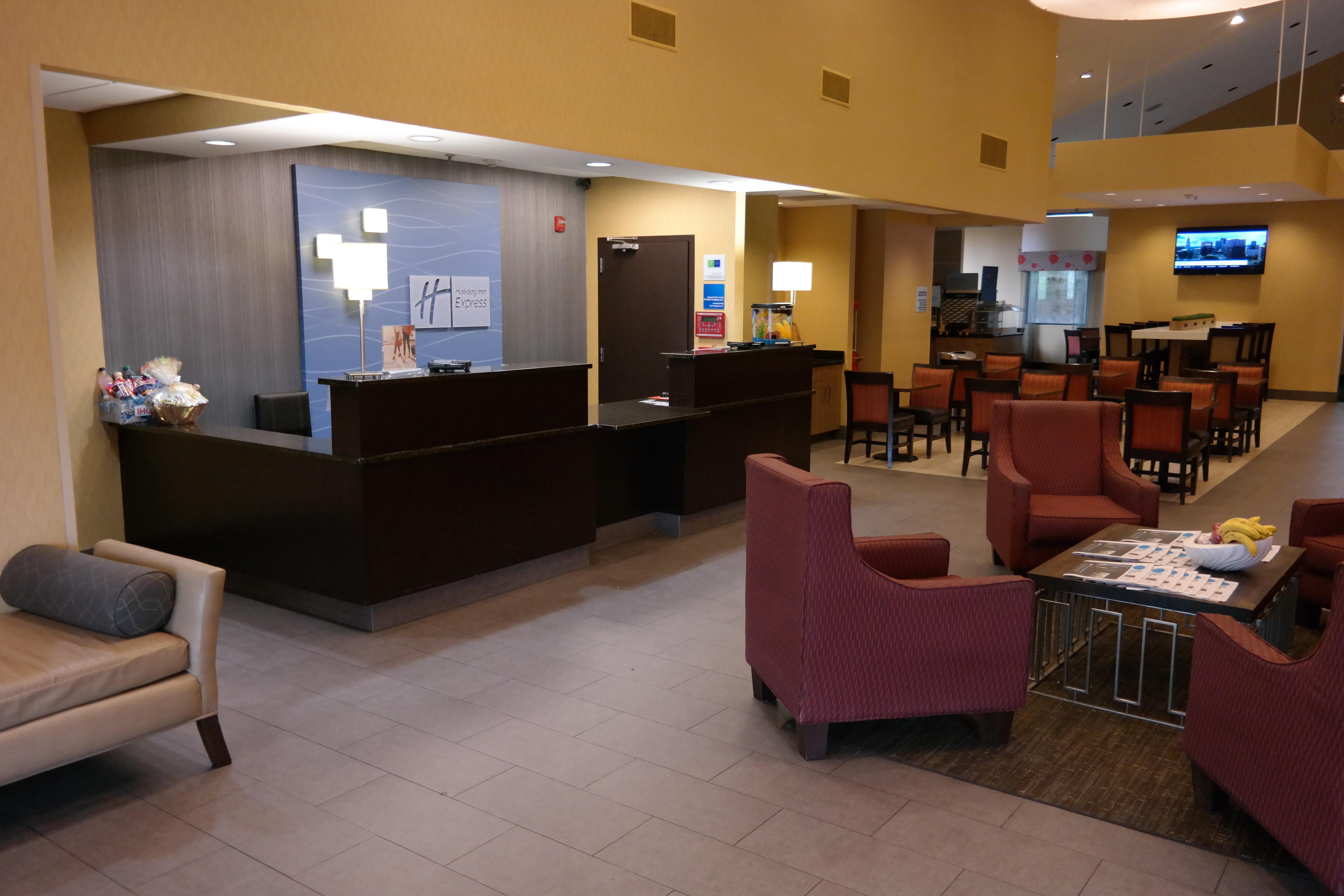 Holiday Inn Express Fredericksburg - Southpoint By Ihg Exterior photo