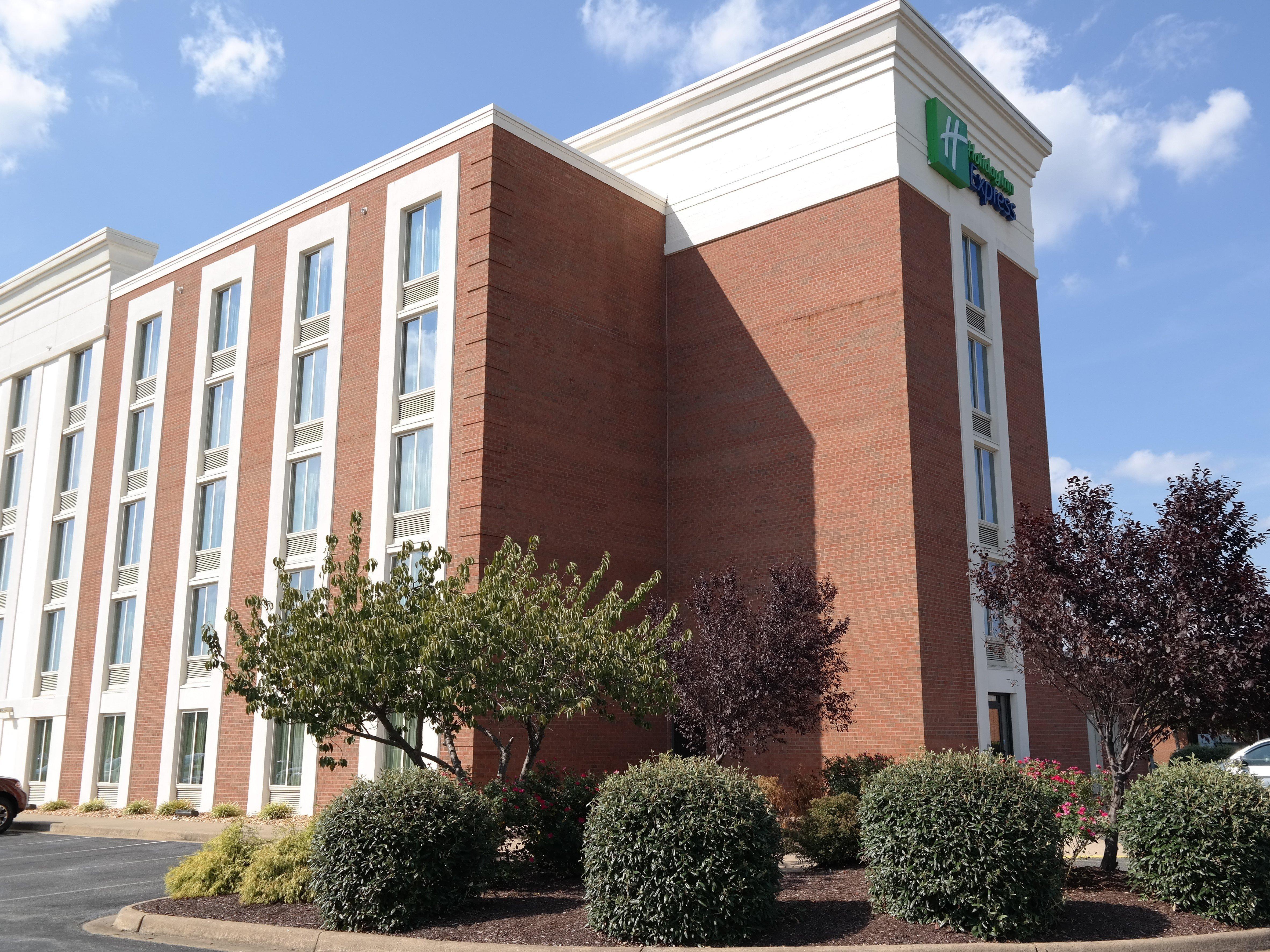 Holiday Inn Express Fredericksburg - Southpoint By Ihg Exterior photo