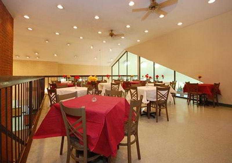 Holiday Inn Express Fredericksburg - Southpoint By Ihg Exterior photo