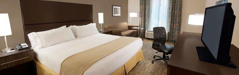 Holiday Inn Express Fredericksburg - Southpoint By Ihg Exterior photo
